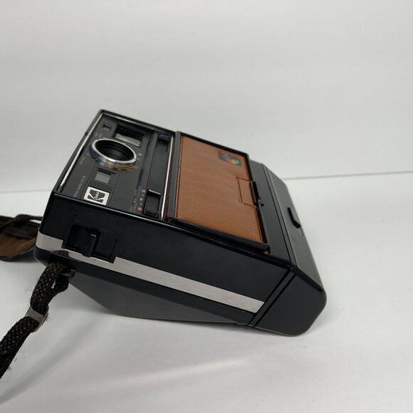 Kodak Colorburst 200 Instant Camera With Manual, Bag and Flashes - Picture 6 of 14